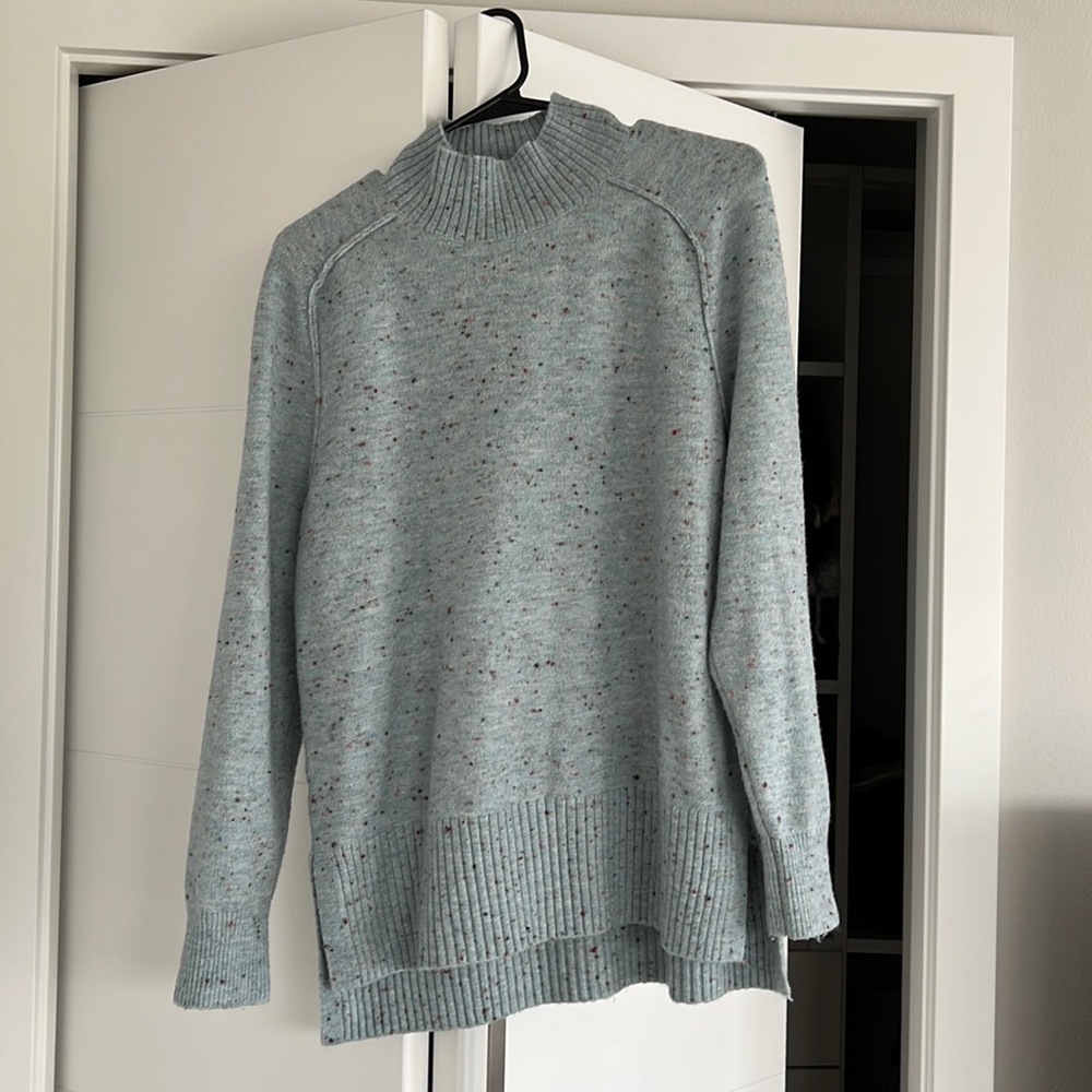 Cute light blue speckled sweater for fall